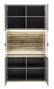 Kombi-Vitrine mit offenen Türen, Holzrückwand und integrierter Beleuchtung, frontale Ansicht