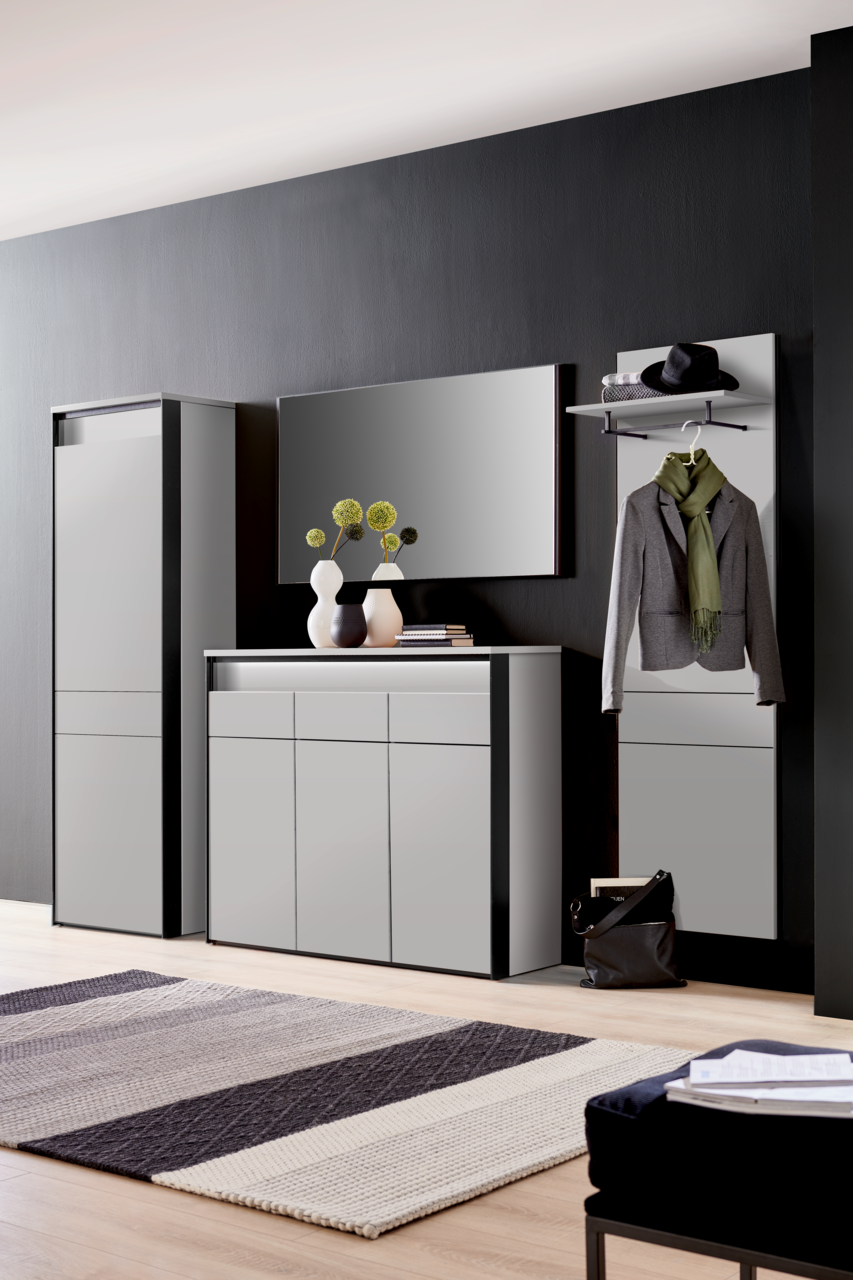 Voleo Garderobenschrank ZAYA Moderne Garderobeneinrichtung mit Schuhschrank, Kommode und Wandpaneel in einer stilvollen, minimalistischen Perspektive.
