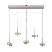 Moderne Pendelleuchte Q-ROTATE mit fünf verstellbaren, ringförmigen Leuchtelementen in silberner Optik, von vorne betrachtet.