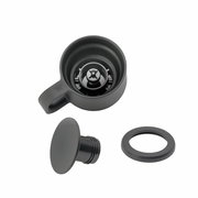 Ansicht von oben auf die Einzelteile eines schwarzen Impulse Travel Mugs, bestehend aus Deckel, Dichtung und Verschluss.