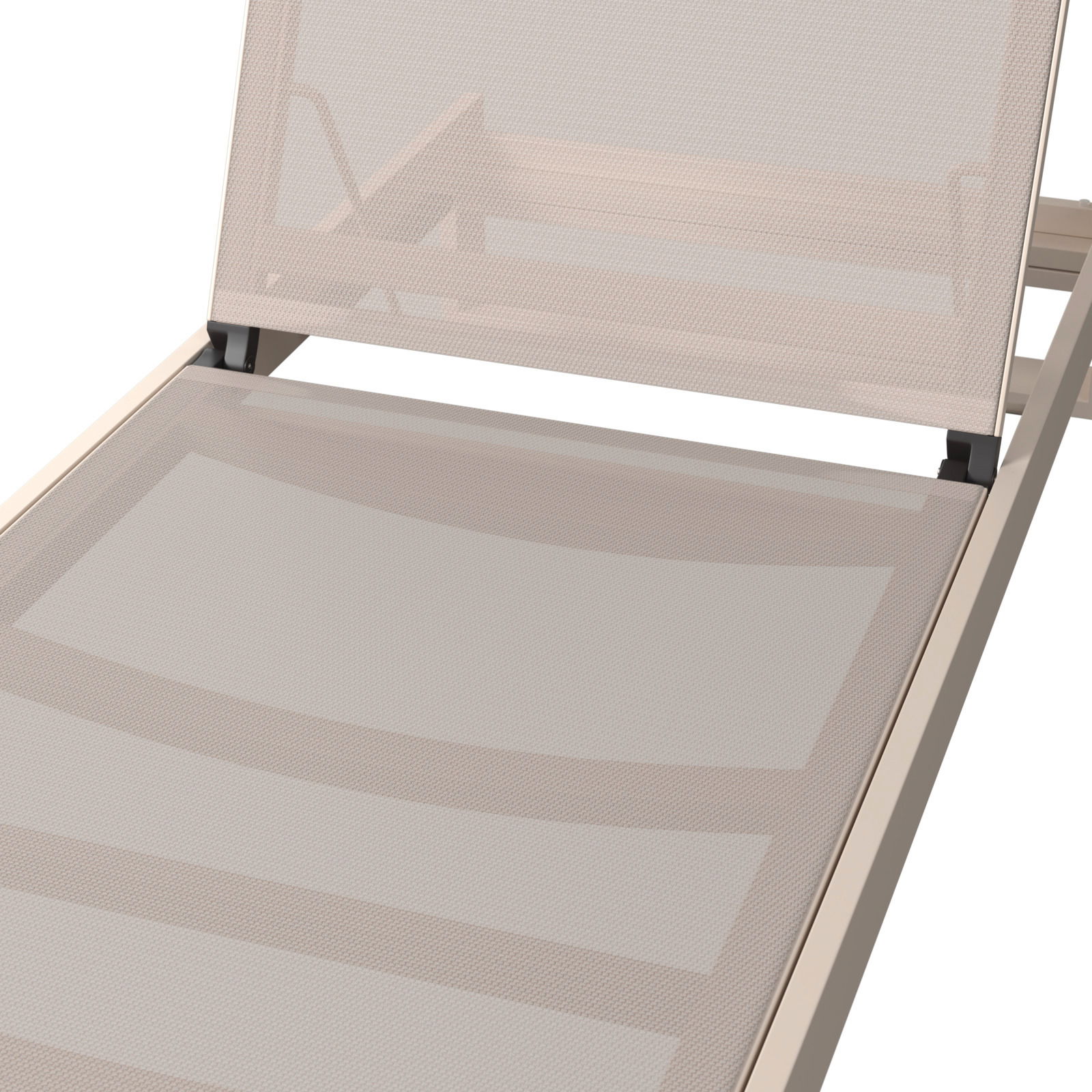 Nahaufnahme einer Sonnenliege aus beigem Material mit verstellbarer Rückenlehne, seitliche Perspektive
