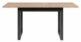 Moderner Esstisch mit Holzplatte und schwarzen Metallbeinen, Frontalansicht.