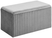 Graue Hockerbank mit gestepptem Design, seitliche Perspektive