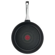 Bratpfanne Excellence 28cm von oben mit schwarzer Antihaftbeschichtung und rotem Thermo-Spot in der Mitte.