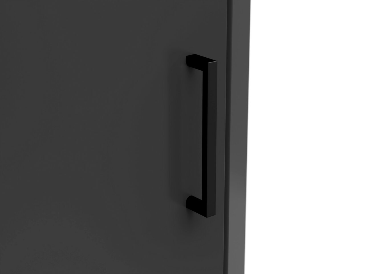 Nahaufnahme eines schwarzen Türgriffs an einer dunklen Oberfläche, seitliche Perspektive.