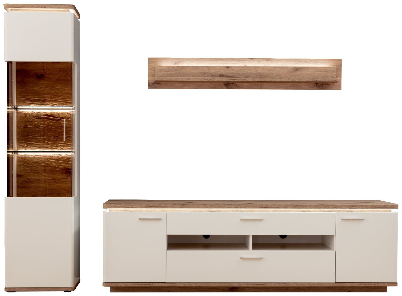 Wohnzimmermöbel-Set in Weiß und Holzoptik mit hoher Vitrine mit Glasfront und LED-Beleuchtung, TV-Lowboard mit Schubladen und offenen Fächern sowie Wandboard, Frontansicht