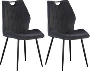 Zwei dunkelgraue Polster-Esszimmerstühle mit vertikaler Steppung und schwarzen Metallbeinen, schräg von vorne in 3/4-Perspektive freigestellt