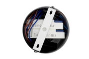 Innenansicht einer runden LED-Hängeleuchte mit sichtbaren Kabeln und elektrischen Komponenten, von oben betrachtet.