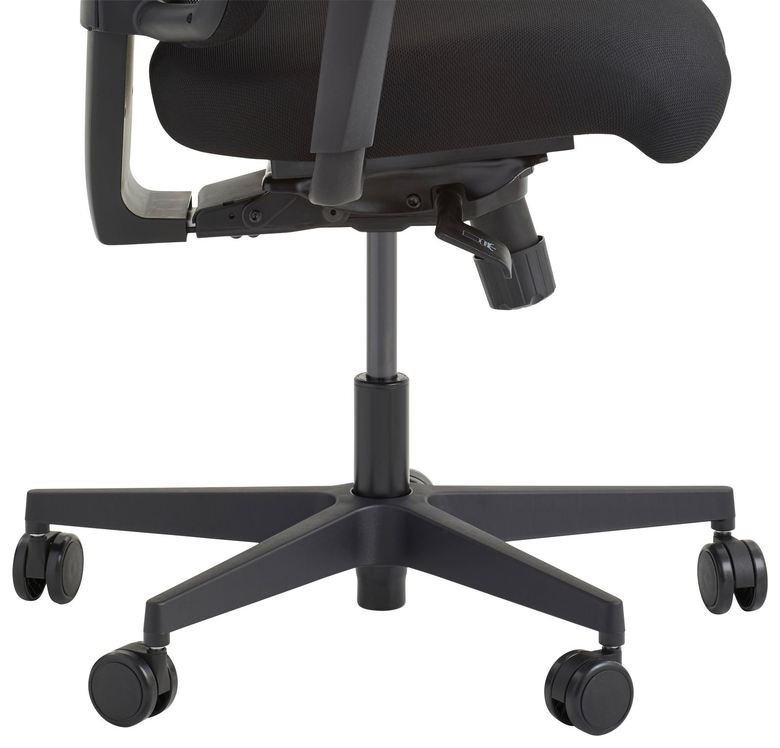 Seitliche Ansicht eines schwarzen Drehstuhls mit Rollen und verstellbarer Sitzhöhe.