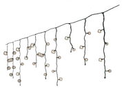 LED-Eiszapfenlichterkette mit funkelnden Lichtern, seitliche Perspektive