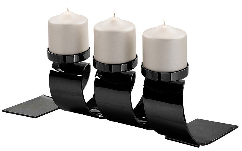 Moderner, schwarzer, dreiflammiger Kerzenhalter mit geschwungenem Design, seitliche Perspektive