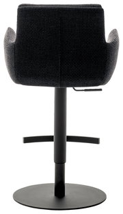 Rückansicht eines Barstuhls mit Armlehnen in dunklem Stoffbezug und schwarzem Metallfuß.