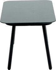 Moderner Gartentisch mit rechteckiger Tischplatte und vier Beinen, frontal fotografiert.