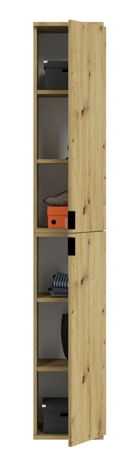 Holzschrank mit geöffneter Tür, zeigt mehrere Regalböden mit Aufbewahrungsboxen und Kleidung, Frontalansicht