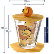 Kindertrinkset mit Löwenmotiv, bestehend aus einem Glas mit Deckel und Untersetzer, seitliche Ansicht
