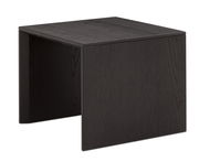 Schwarzer Beistelltisch aus Holz in moderner, minimalistischer Form, seitliche Perspektive