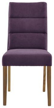 Violetter Stuhl mit gepolsterter Rückenlehne und Holzbeinen, Frontalansicht