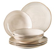 Keramik-Geschirrset in Creme/Beige mit feinen Spiralrillen und braunem Rand, bestehend aus Tellern und Schalen, frontal in leicht erhöhter Perspektive fotografiert