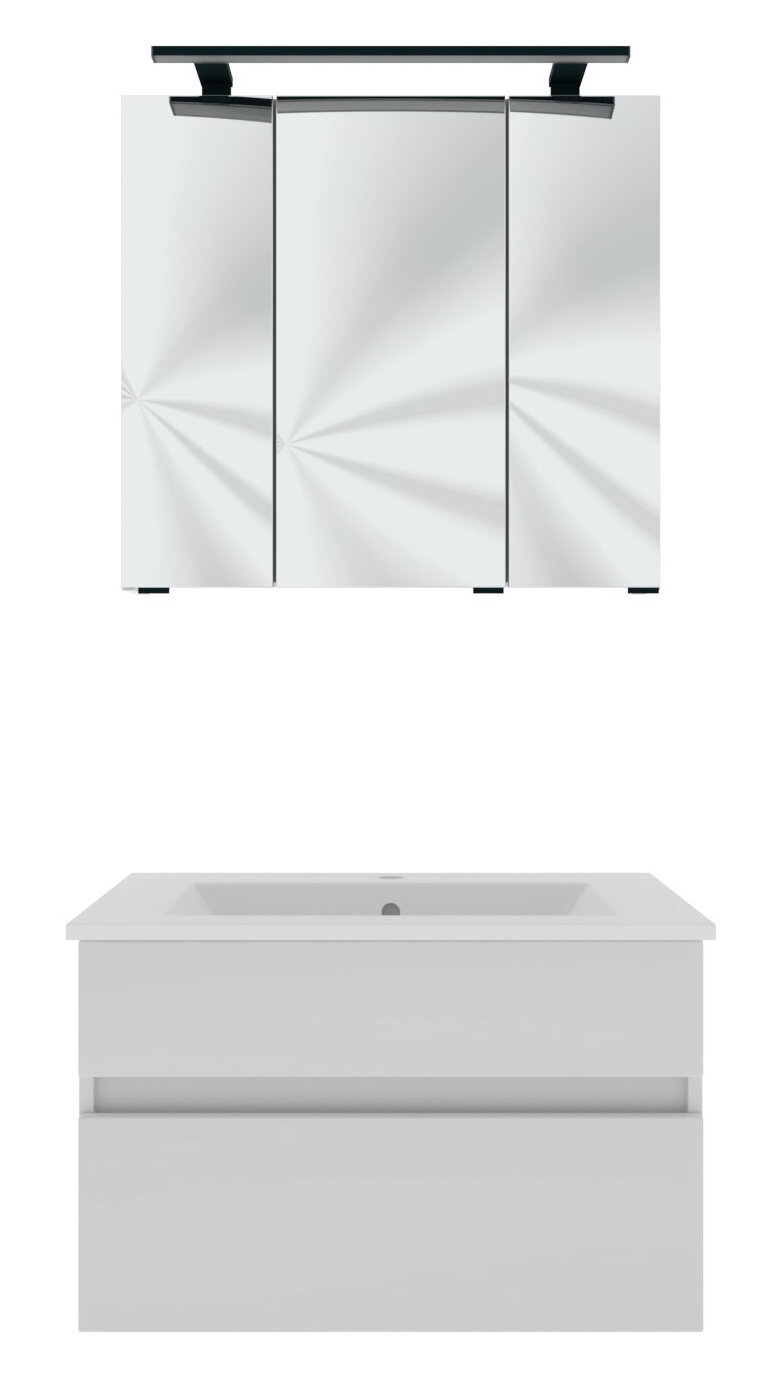 Frontale Ansicht eines modernen Badblocks mit einem dreitürigen Spiegelschrank und einem weißen Waschtisch mit Schubladen.