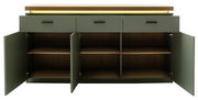 Frontansicht eines modernen Sideboards mit offenen Türen und Schubladen, in Olivgrün mit Holzoberfläche und integrierter Beleuchtung.