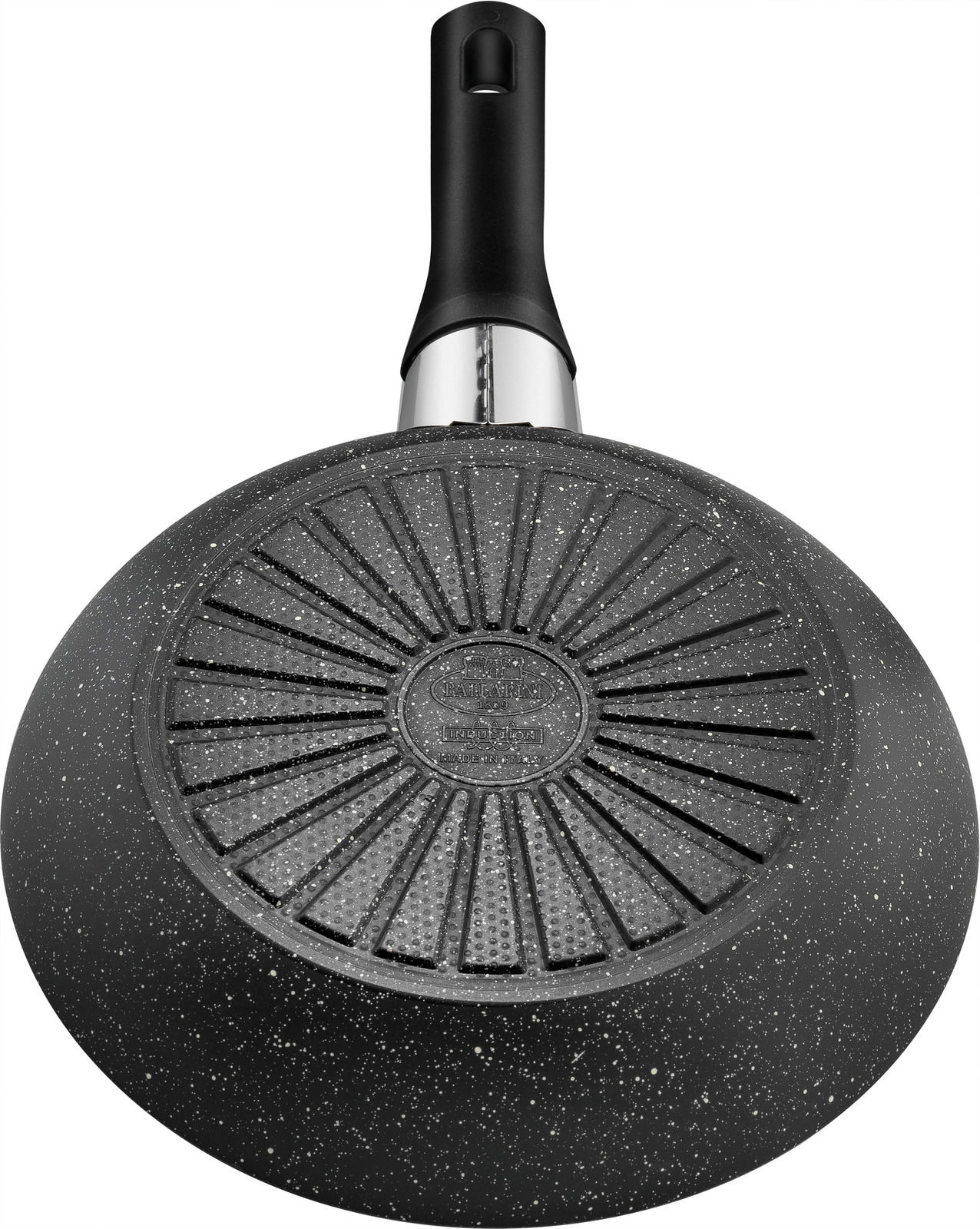 Ansicht von unten einer Bratpfanne mit 24 cm Durchmesser, schwarzer Griff und strukturierter Boden mit speckled Design.