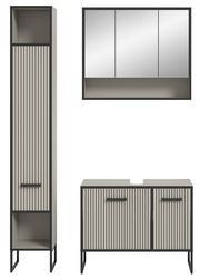 Moderne Badkombination mit vertikalen Streifen, bestehend aus einem hohen Schrank, einem Spiegelschrank und einem Unterschrank, Frontalansicht.