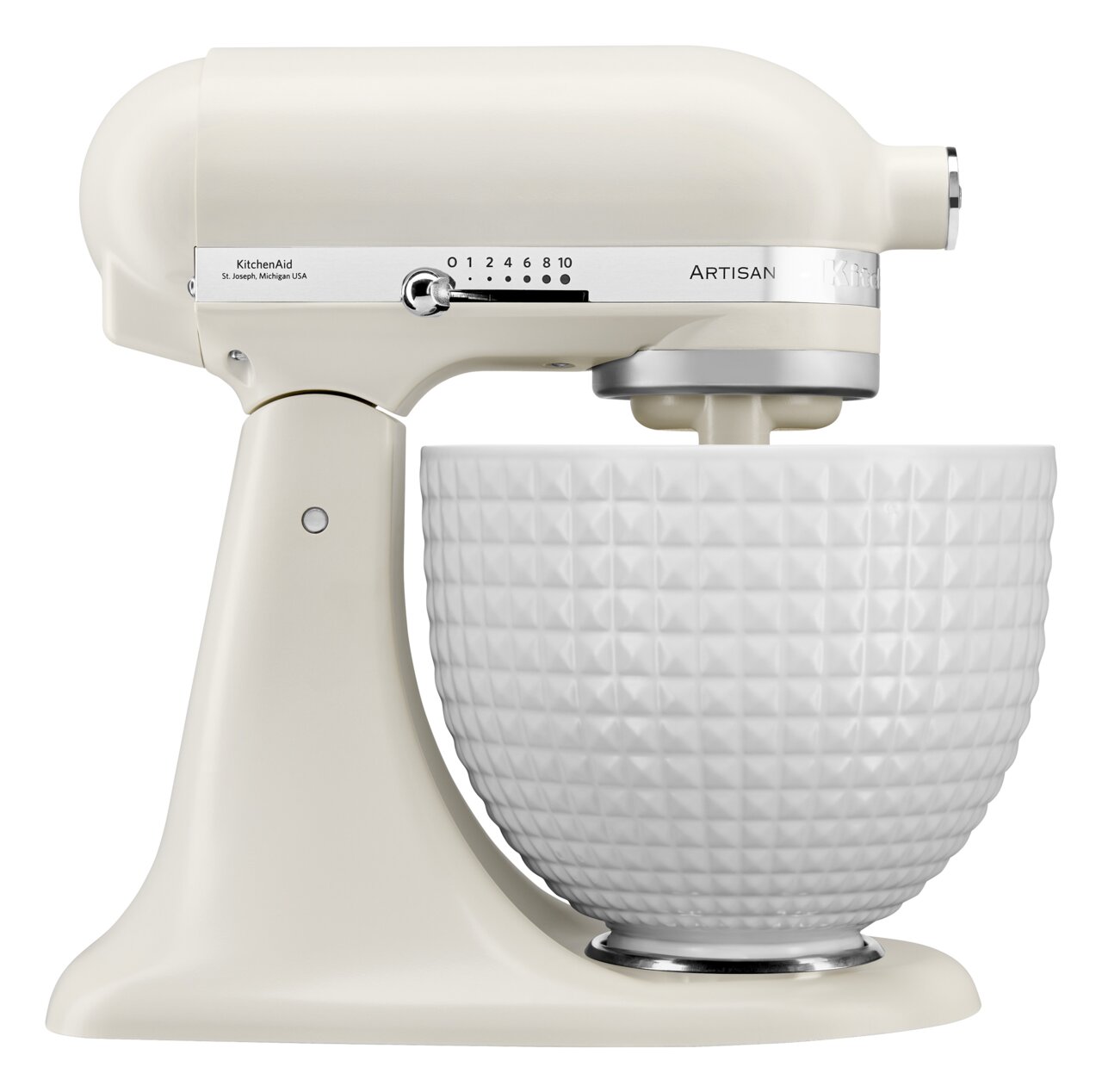 Seitliche Ansicht der cremefarbenen Küchenmaschine 4.7L ARTISAN mit strukturierter Rührschüssel.
