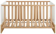 Babybett aus Holz mit Gitterstäben, Vorderansicht