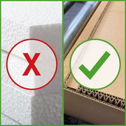 Vergleich von Verpackungsmaterialien: Links Styropor mit rotem X, rechts Wellpappe mit grünem Haken, seitliche Perspektive.