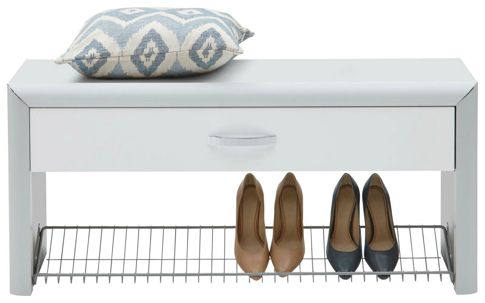 Weiße Bank mit Schublade und Schuhablage, darauf ein gemustertes Kissen, frontale Ansicht.