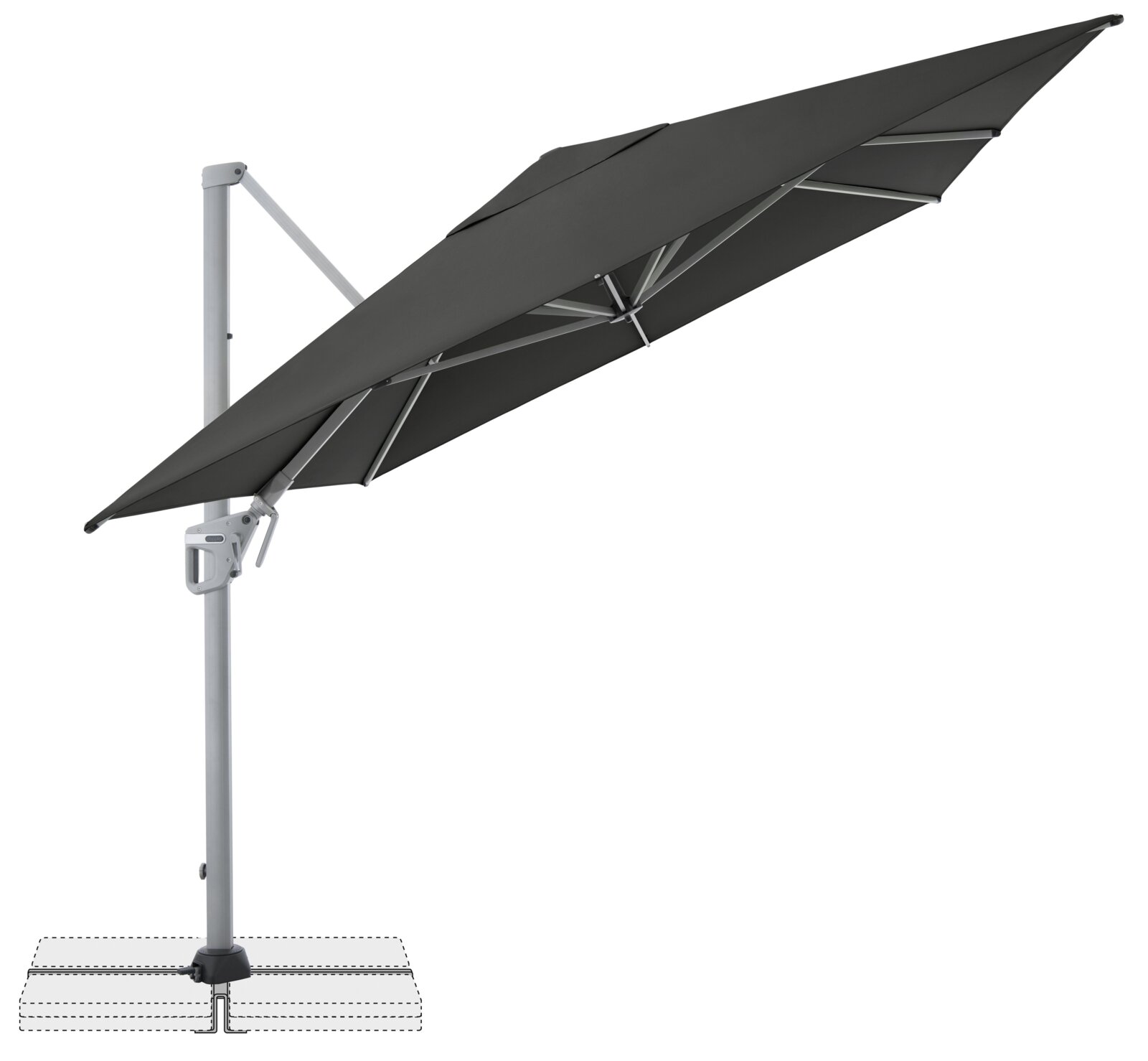 Schwarzer Ampelschirm mit seitlichem Mast und Kurbelmechanismus, auf heller Basis montiert, in seitlicher Schrägansicht von unten vor weißem Hintergrund