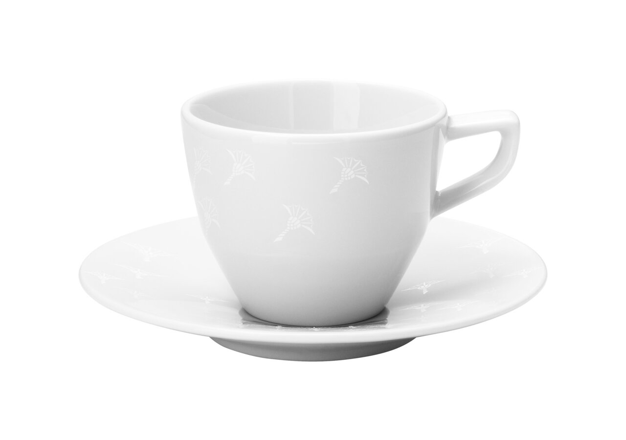 Weiße Espressotasse mit Untertasse, seitliche Perspektive, dezentes Muster