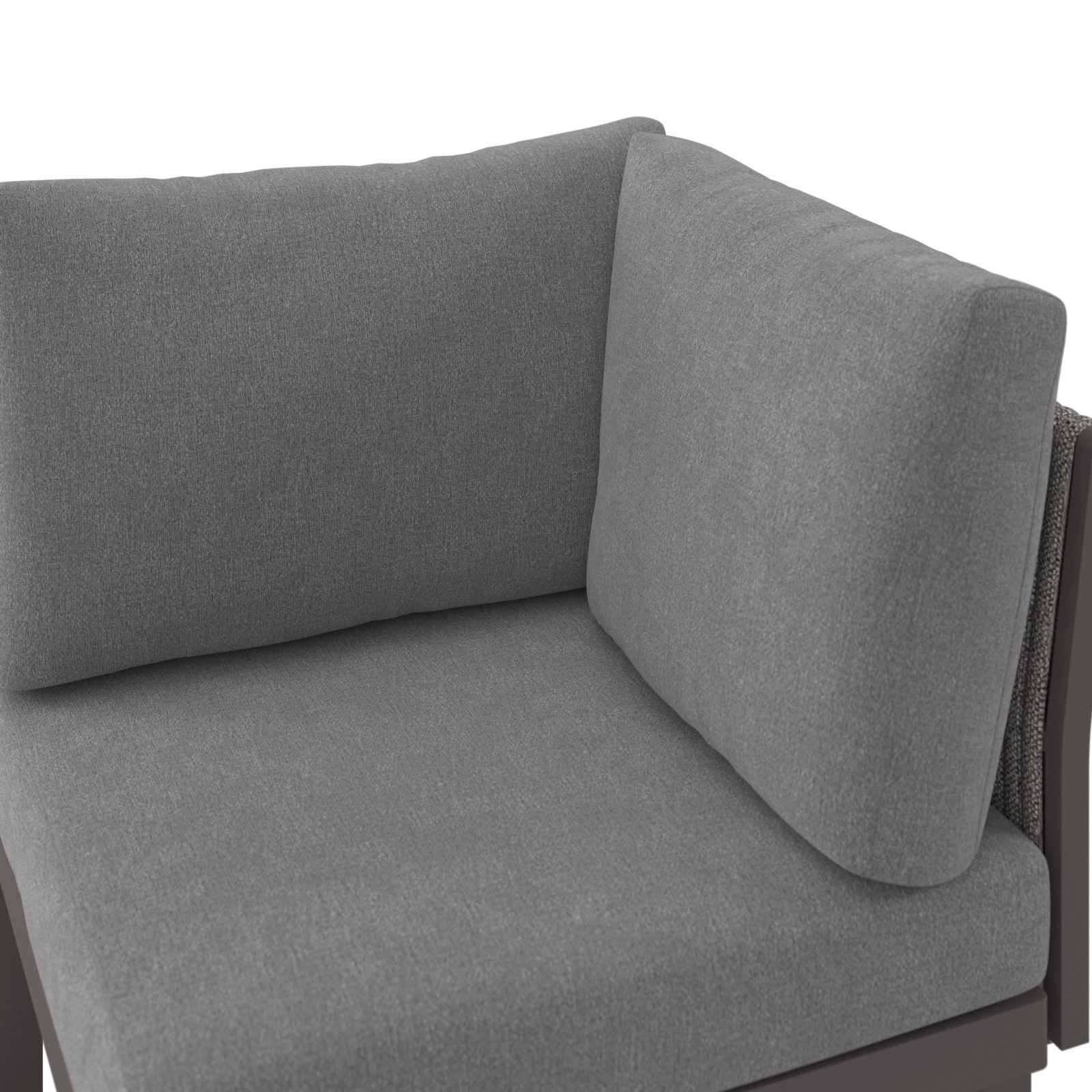 Grauer Sessel mit weichen Polstern, Nahaufnahme von der Seite