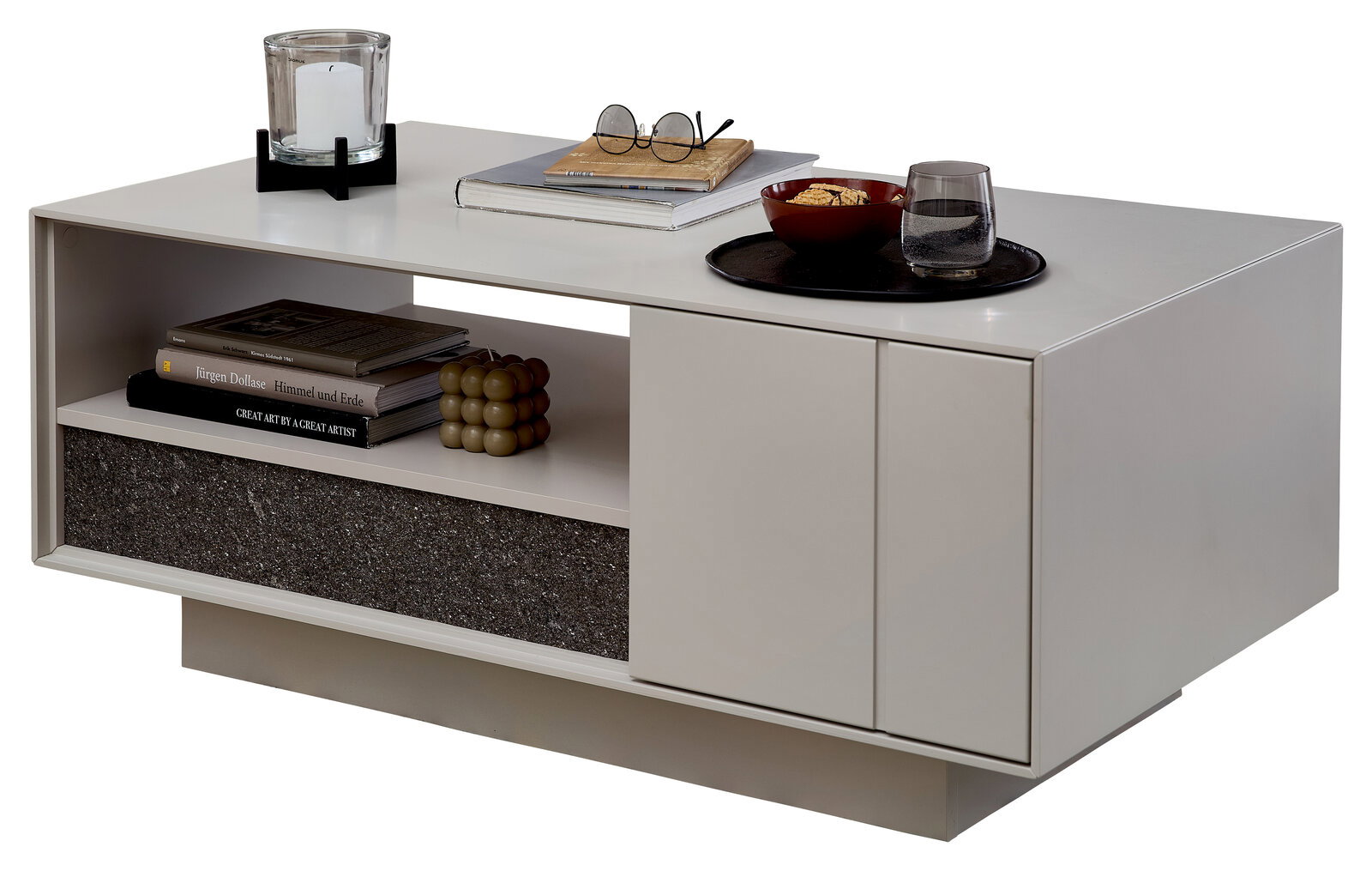 Zurbrüggen Couchtisch COMO Moderner Couchtisch in hellem Design mit offener Ablage und dekorativen Gegenständen, seitliche Perspektive