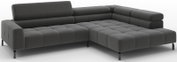 Donkergrijze L-vormige hoekbank met chaise longue rechts, gestoffeerd met ribstructuur en blokstiksel, op slanke zwarte poten, getoond in schuin vooraanzicht