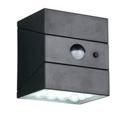 LED-Solar-Außenwandleuchte in schwarzem Gehäuse mit integriertem Bewegungsmelder, seitliche Perspektive