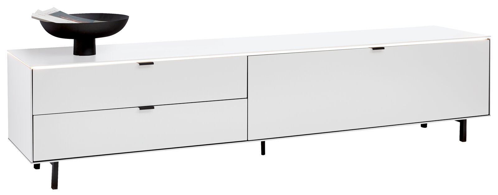 Dieter Knoll Tv-Lowboard RIANI Weißes TV-Lowboard mit zwei Schubladen und einer Tür, seitliche Perspektive, dekoriert mit einer schwarzen Schale.