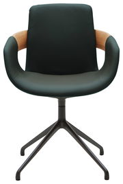 Moderner Sessel mit schwarzem Lederbezug und Holzarmlehnen, Vorderansicht