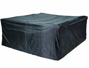 Schwarze Loungesethülle in seitlicher Perspektive