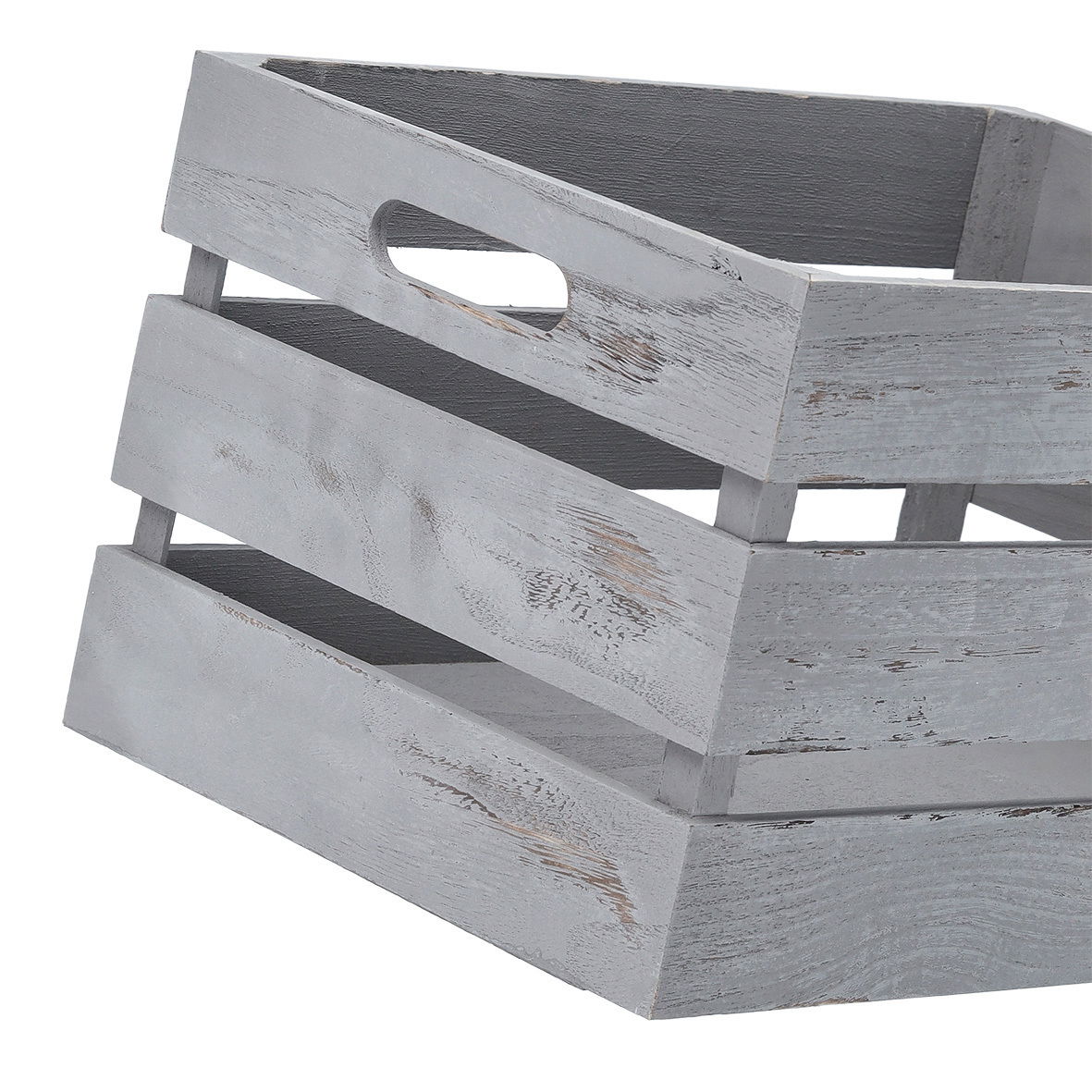 Graue Holz-Aufbewahrungskiste mit seitlichen Griffen, schräg von der Seite fotografiert