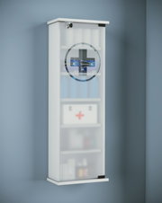 Weißer, wandmontierter Medizinschrank/Apothekenschrank mit mattierter Glastür und rundem Kreuz-Symbol, seitliche Frontansicht leicht von links (3/4-Perspektive)