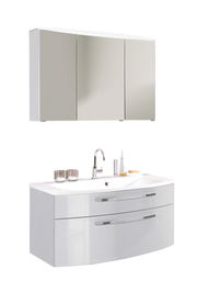 Moderner Badblock mit Spiegelschrank und Waschbecken, Frontalansicht