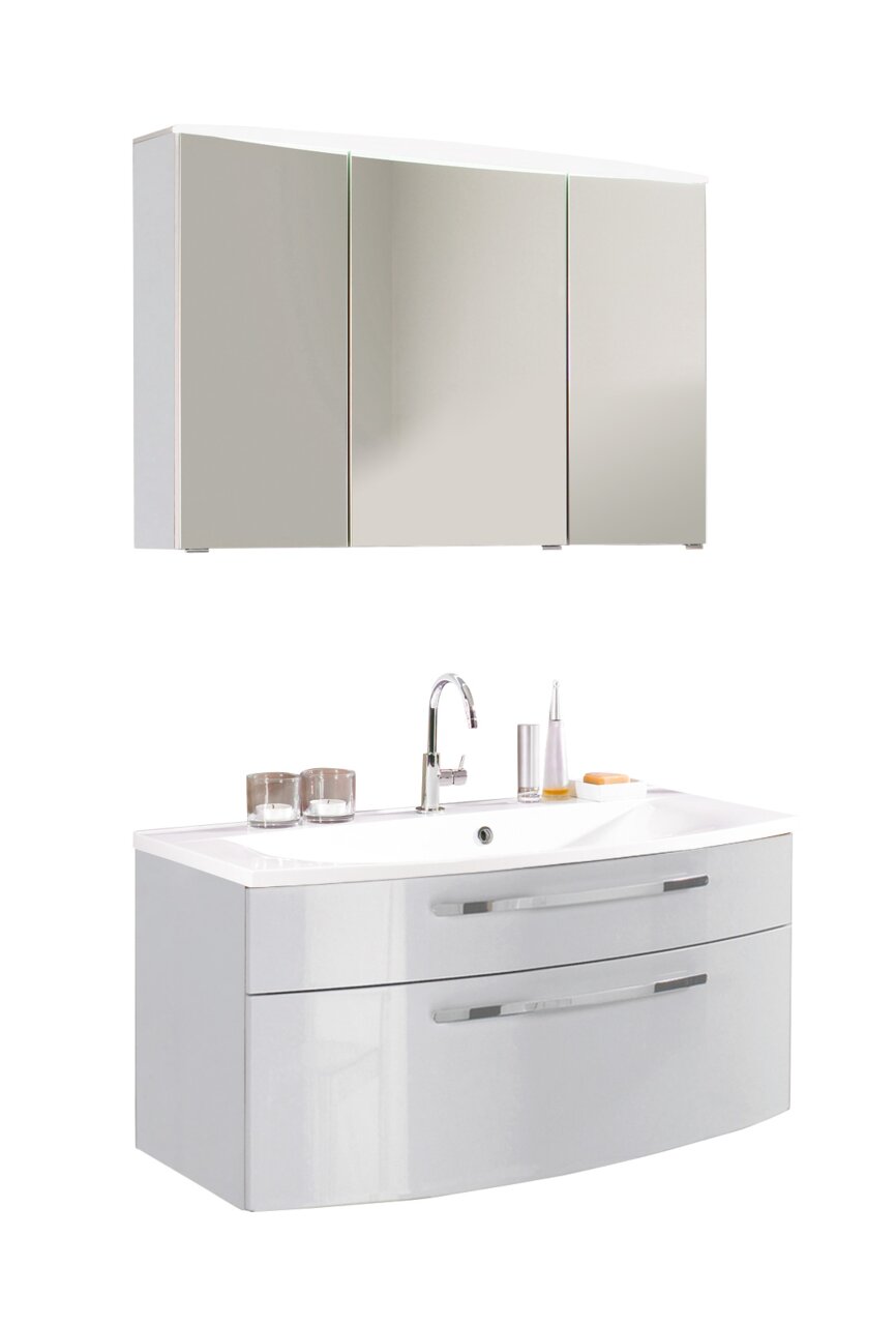 Moderner Badblock mit Spiegelschrank und Waschbecken, Frontalansicht