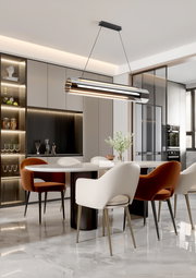 Moderne LED-Hängeleuchte in einem stilvollen Esszimmer, seitliche Perspektive