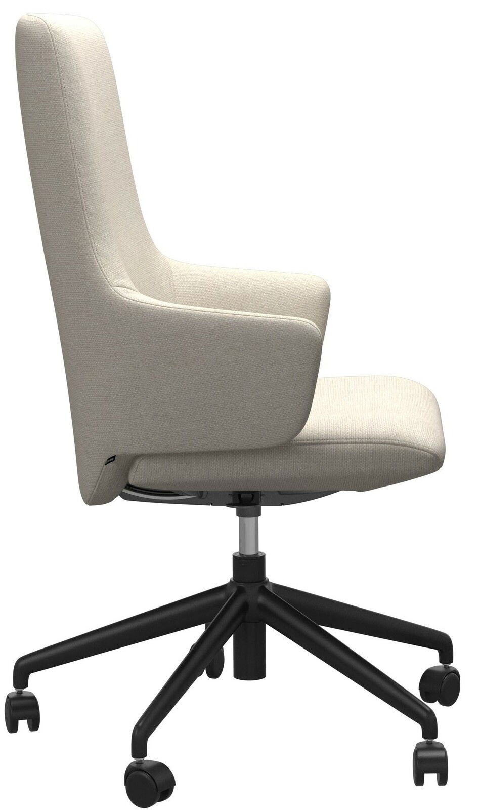 Seitenansicht eines beigen Home Office Sessels mit schwarzem Drehfuß und Rollen.