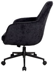 Seitenansicht eines schwarzen Drehstuhls mit gepolstertem Sitz und Rückenlehne auf einem fünfarmigen Rollfuß.