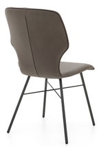 Rückansicht eines modernen Stuhls mit gepolsterter Rückenlehne und Metallbeinen