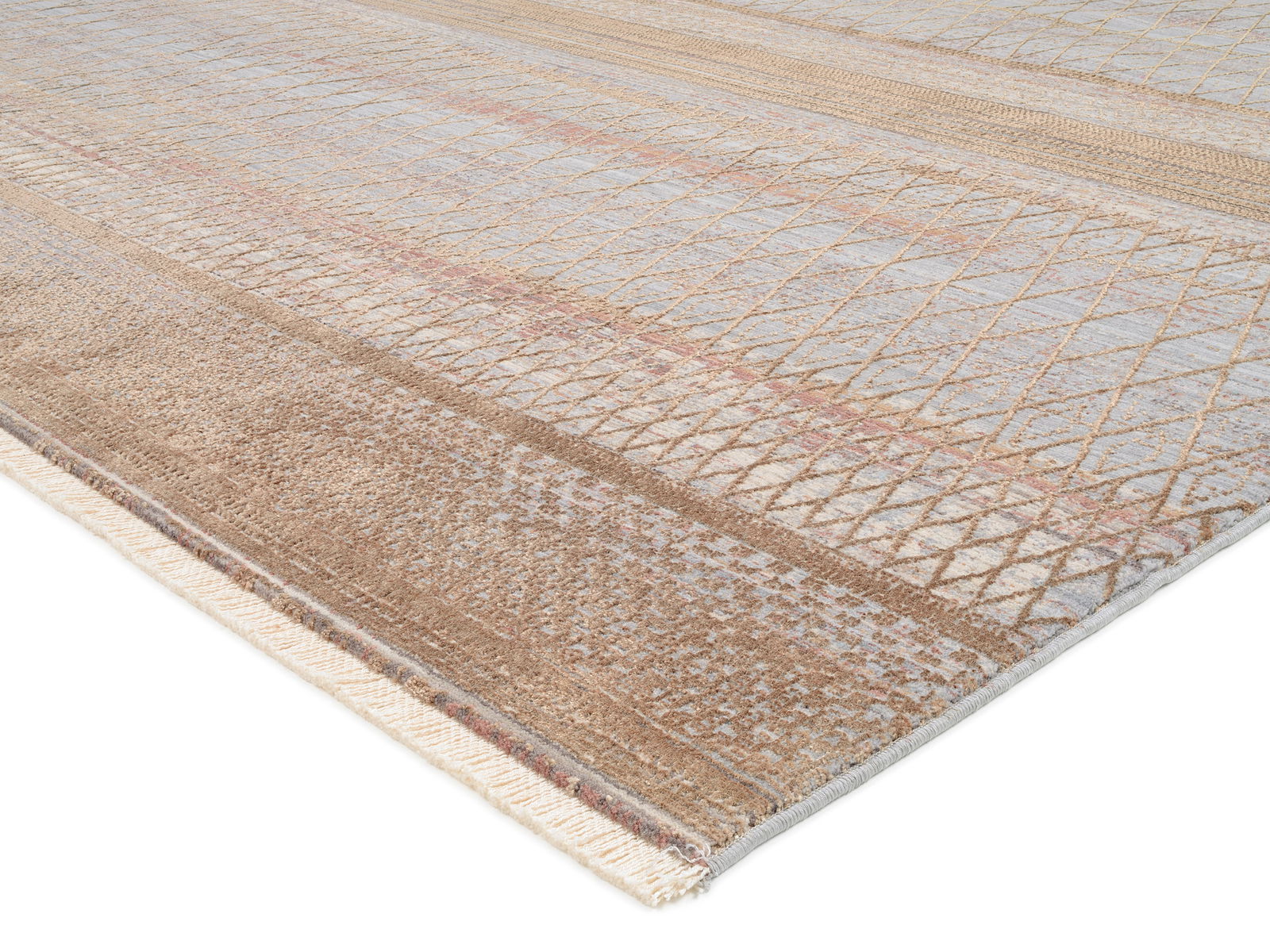 Designer Teppich in Erdtönen mit geometrischem Muster, seitliche Perspektive