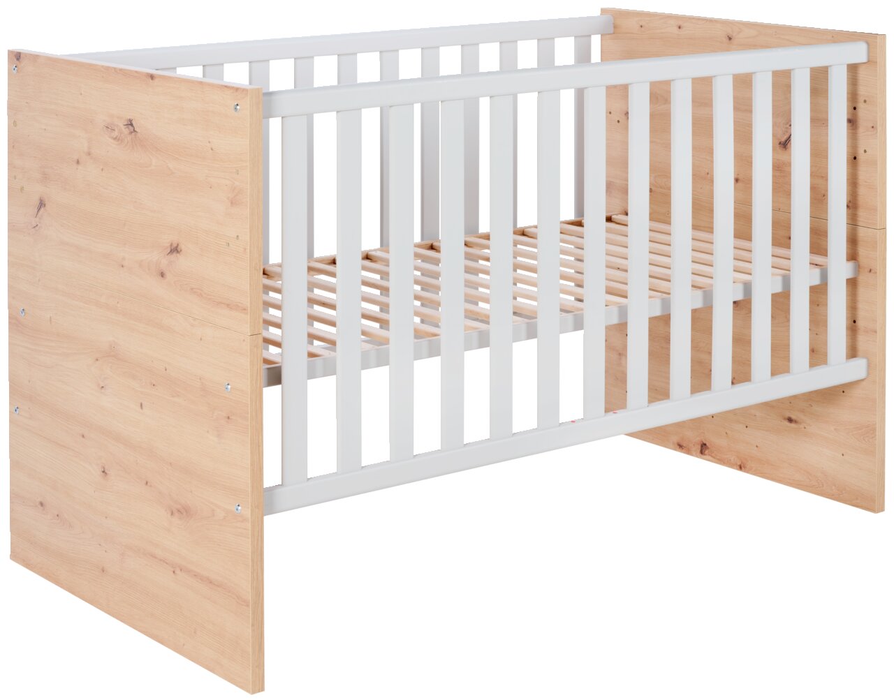 Babybett aus Holz mit weißen Gitterstäben, seitliche Perspektive