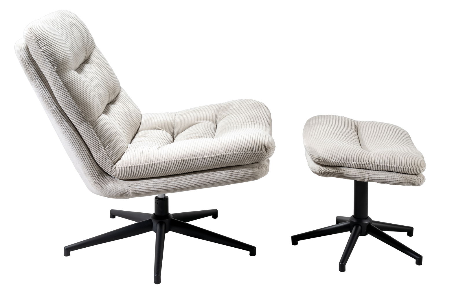 Cantus Sessel mit Hocker SANDY Seitliche Ansicht eines drehbaren Sessels mit Hocker, beide mit gepolstertem, gestepptem Stoffbezug und schwarzem Metallfuß.